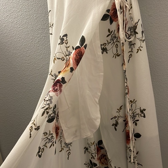Showpo Wrap and Cross Maxi Dress size 2 - Picture 10 of 11